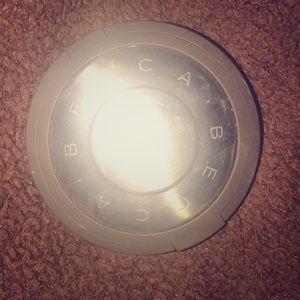 Becca powder foundation in tobacco